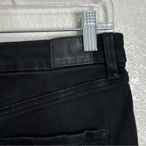 NWT American Eagle Black Curvy Super High-rise Distressed Shorts, Size 10 - Picture 10 of 14